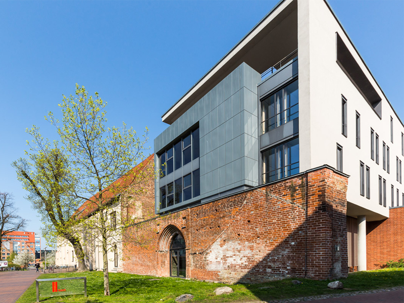 Außenansicht des Gebäudes der hmt Rostock