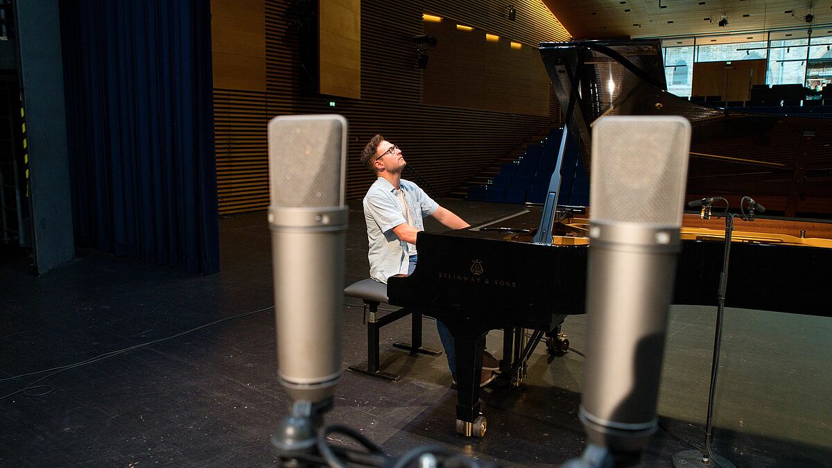 Großmembran-Mikrofone bilden den Raumklang ab.