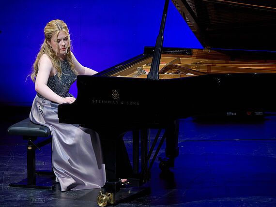 Pianistin in der Rostock Klaviernacht © Mirco Dalchow