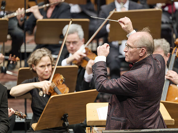 Prof. MD Christian Hammer leitet das Solistenkonzert © Mirco Dalchow